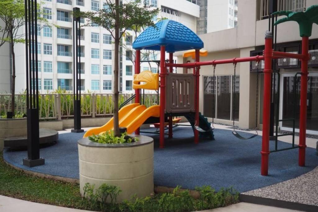 1 Bedroom Apartment Near Central Park Mall Jakarta Eksteriør billede